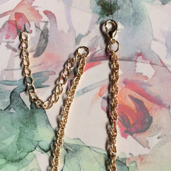 New! Howlite Tassel Necklace - Picture 4 of 4